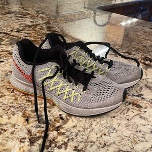 Nike size 6.5 Zoom shoes